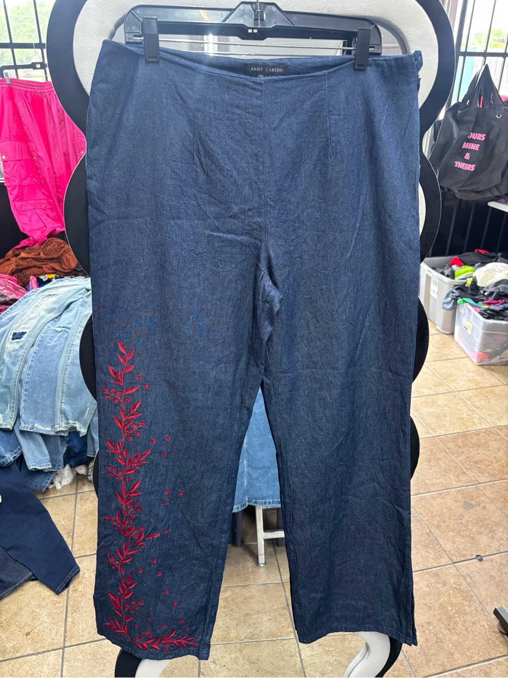 ANNE CARSON, Dark Blue Straight-Leg Pants with Red Embroidered Detail